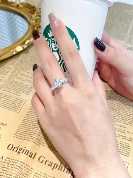 Round Diamond Pavé Band Ring